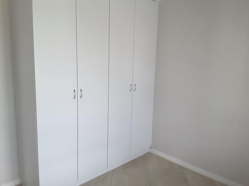 To Let 2 Bedroom Property for Rent in Buhrein Western Cape